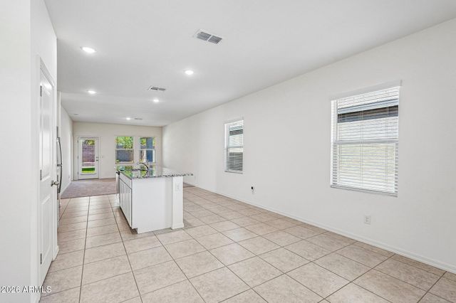 9737 W AGORA Lane, Tolleson, AZ 85353