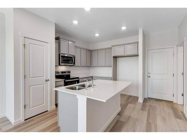 2407 Pinot Pl, Fort Lupton, CO 80621