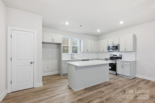 11003 Valkyrie Lane, Charlotte, NC 28214