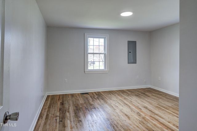 701 North Roan Street, Elizabethton, TN 37643