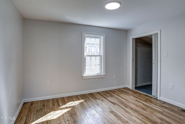 701 North Roan Street, Elizabethton, TN 37643