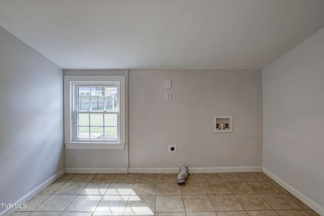 701 North Roan Street, Elizabethton, TN 37643