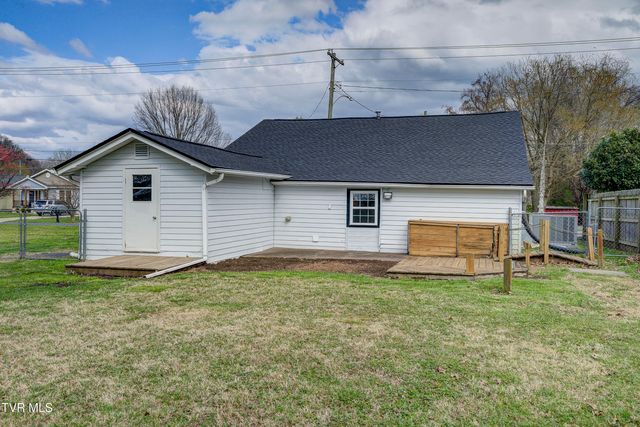 701 North Roan Street, Elizabethton, TN 37643