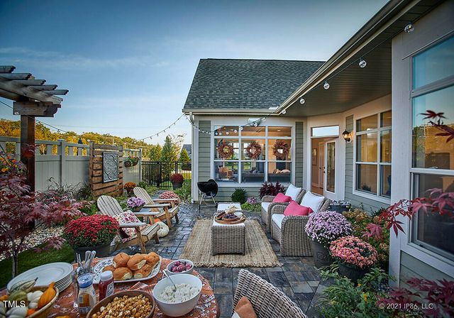 1205 Bridgeforth Lane, Chapel Hill, NC 27517