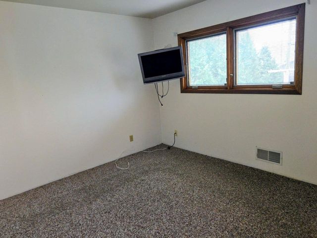 29 Lawndale Avenue, Ripon, WI 54971