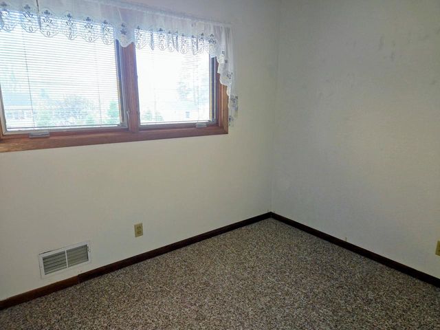 29 Lawndale Avenue, Ripon, WI 54971