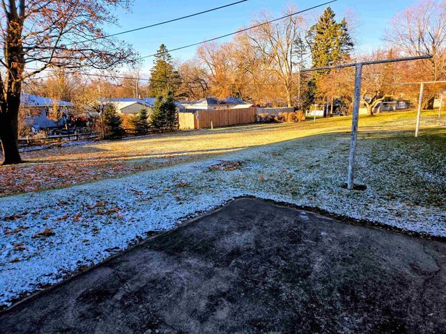 29 Lawndale Avenue, Ripon, WI 54971