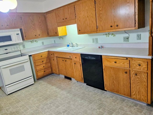 29 Lawndale Avenue, Ripon, WI 54971