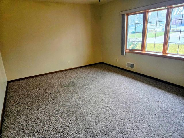 29 Lawndale Avenue, Ripon, WI 54971