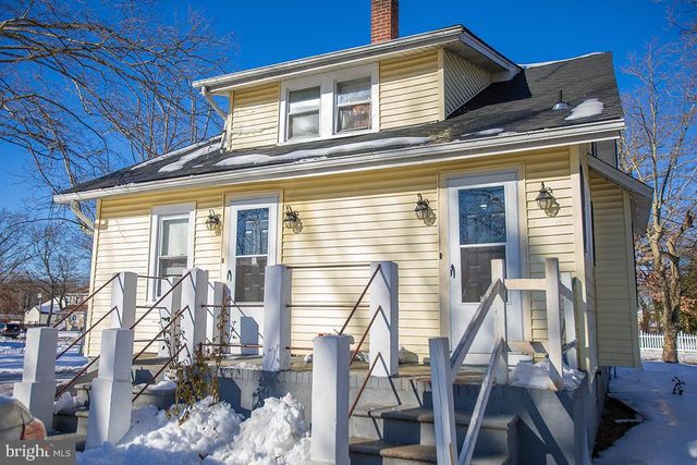 65 W OAK RD, Vineland, NJ 08360