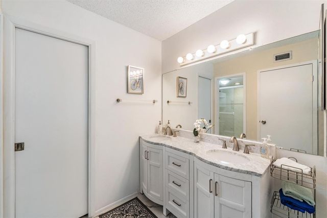 12300 VONN ROAD 7205, Largo, FL 33774