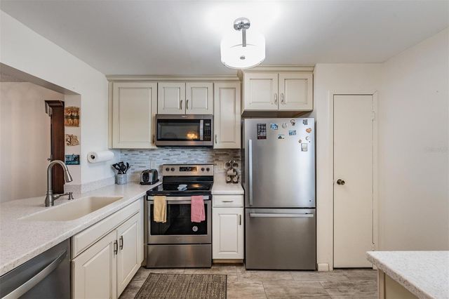 12300 VONN ROAD 7205, Largo, FL 33774