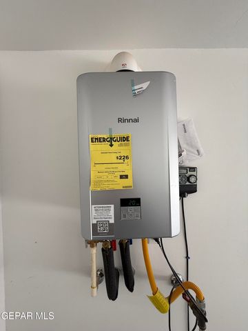 13389 CARTERTON Avenue, Horizon City, TX 79928