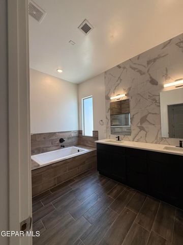 13389 CARTERTON Avenue, Horizon City, TX 79928