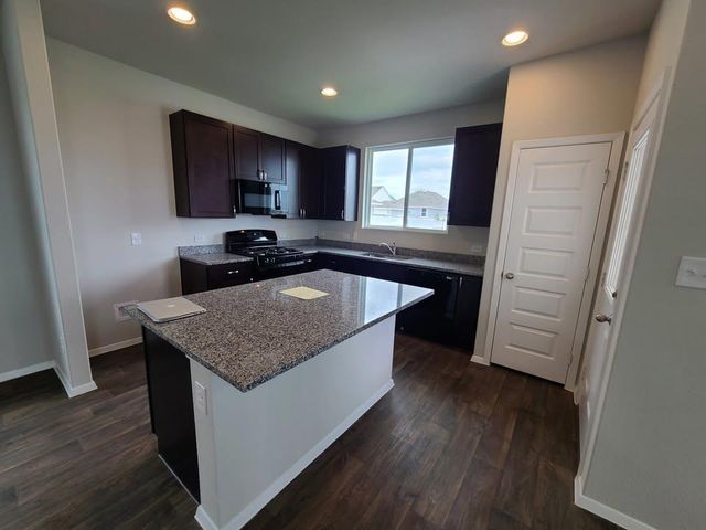 156 Huckleberry LN, Elgin, TX 78621