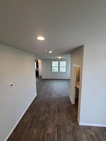 156 Huckleberry LN, Elgin, TX 78621