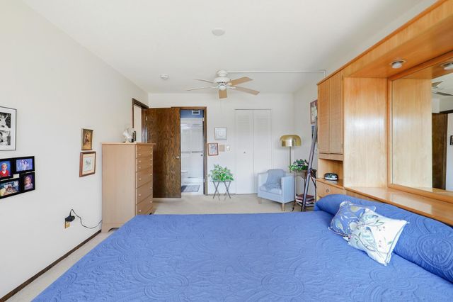 4360 Brookside Court 218, Edina, MN 55436