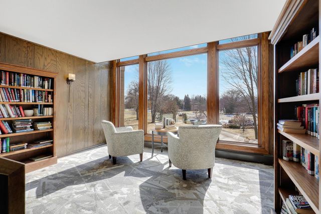 4360 Brookside Court 218, Edina, MN 55436