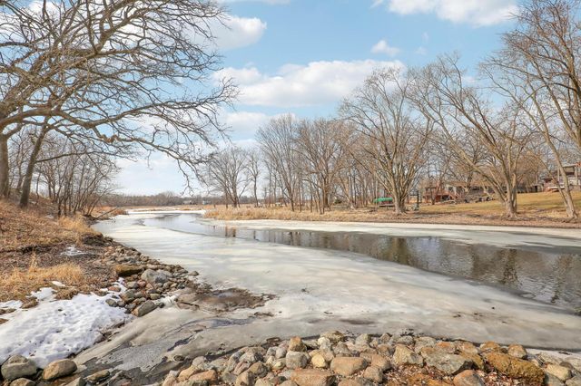 4360 Brookside Court 218, Edina, MN 55436