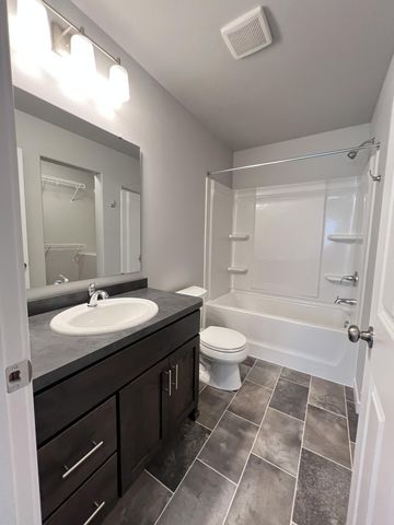 3643 19th Street S, Moorhead, MN 56560