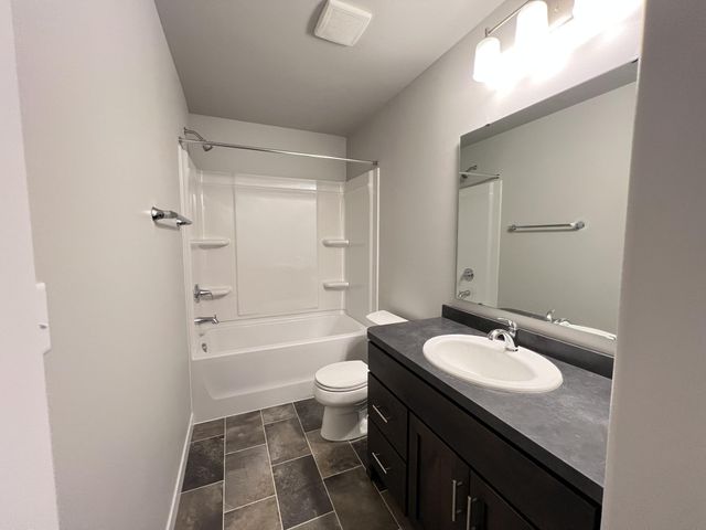 3643 19th Street S, Moorhead, MN 56560