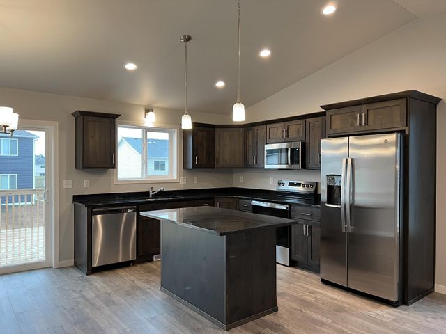 3643 19th Street S, Moorhead, MN 56560