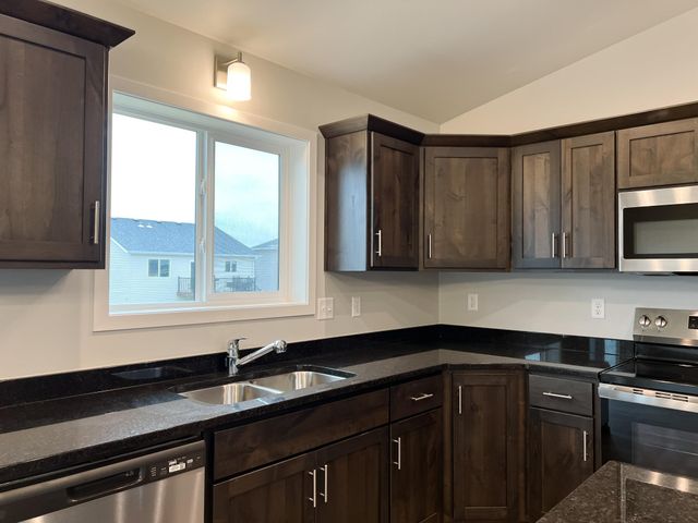 3643 19th Street S, Moorhead, MN 56560