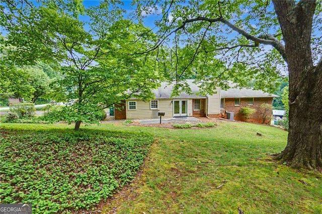 391 Beaumont Drive, Stone Mountain, GA 30087