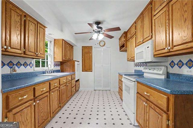 391 Beaumont Drive, Stone Mountain, GA 30087