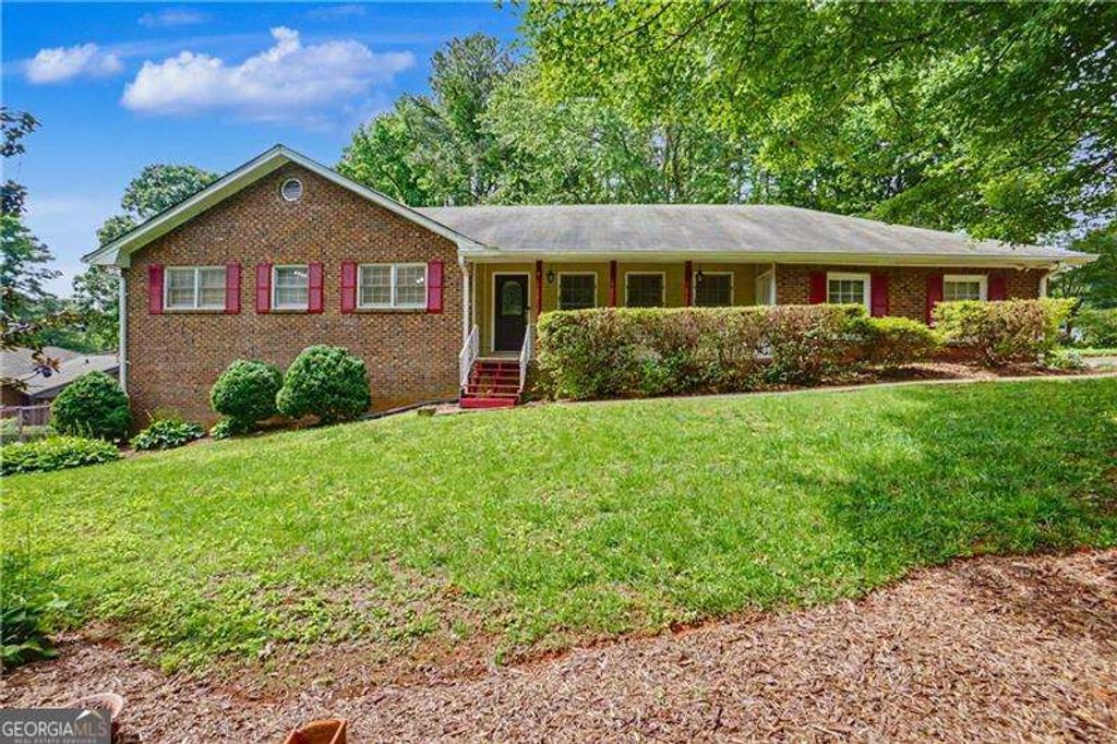 391 Beaumont Drive, Stone Mountain, GA 30087