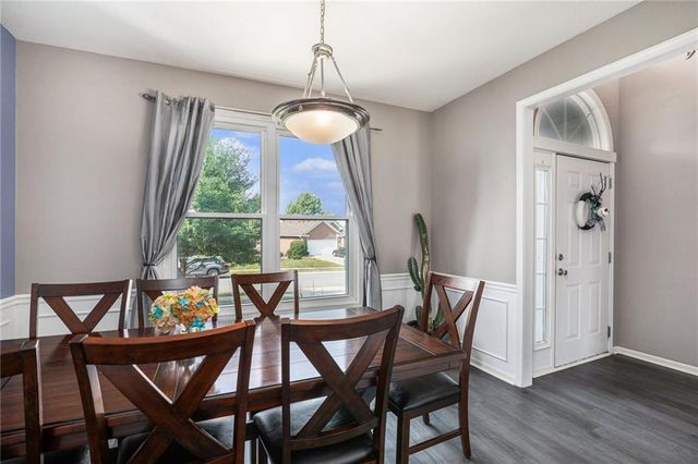 11231 N Summit Street, Kansas City, MO 64155