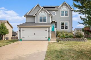 11231 N Summit Street, Kansas City, MO 64155