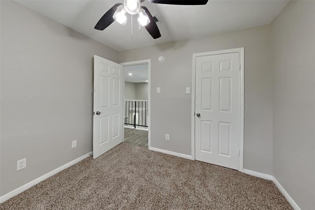 8718 Pines Place Drive, Humble, TX 77346