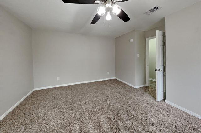 8718 Pines Place Drive, Humble, TX 77346