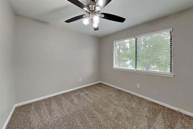 8718 Pines Place Drive, Humble, TX 77346