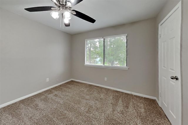 8718 Pines Place Drive, Humble, TX 77346