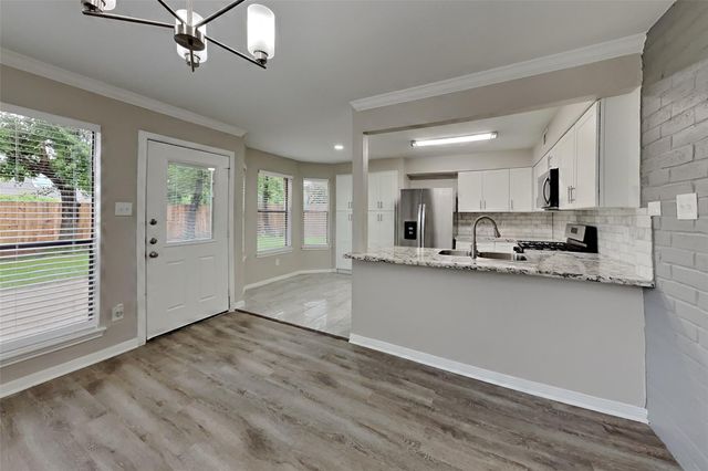 8718 Pines Place Drive, Humble, TX 77346