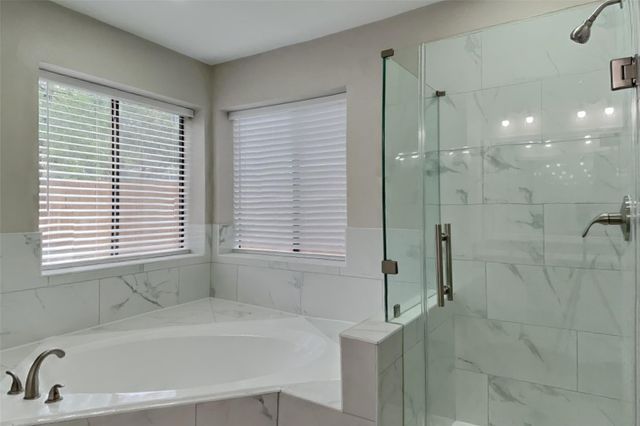 8718 Pines Place Drive, Humble, TX 77346