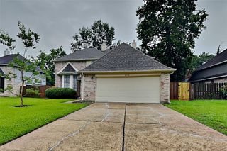 8718 Pines Place Drive, Humble, TX 77346
