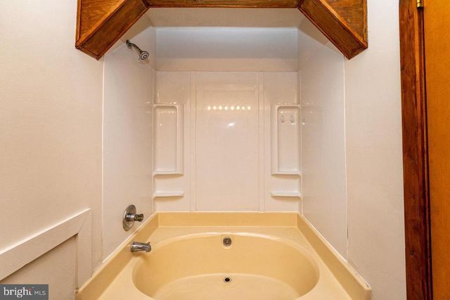 321 HONEYVILLE RD, Stanley, VA 22851