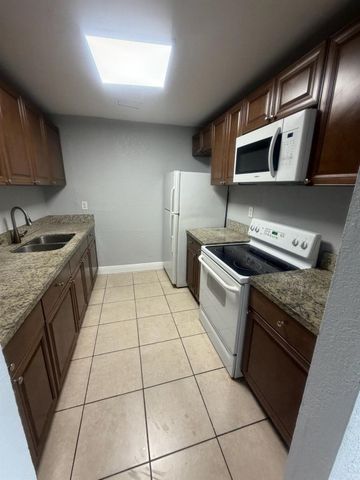 3884 NW 207th Street Road, Miami Gardens, FL 33055