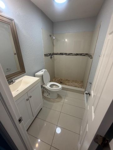 3884 NW 207th Street Road, Miami Gardens, FL 33055