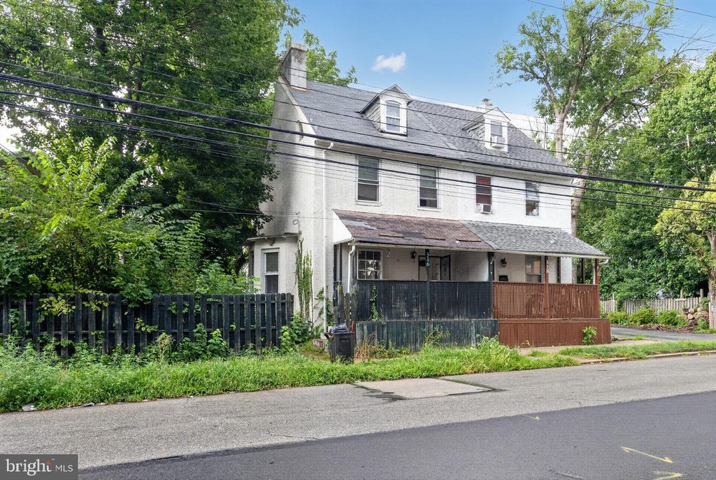 316 E 24TH ST, CHESTER, PA 19013 — exterior