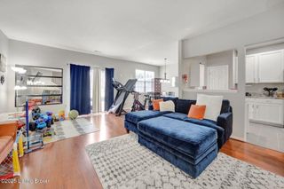 4934 Merton Square, Louisville, KY 40241