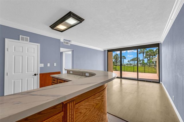 5220 Seawall Boulevard 331, Galveston, TX 77551