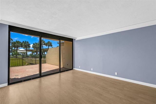 5220 Seawall Boulevard 331, Galveston, TX 77551