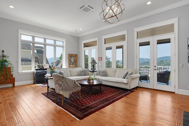 405 Forest Avenue, Chattanooga, TN 37405