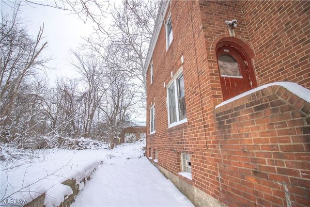 9521 Union Avenue, Cleveland, OH 44105