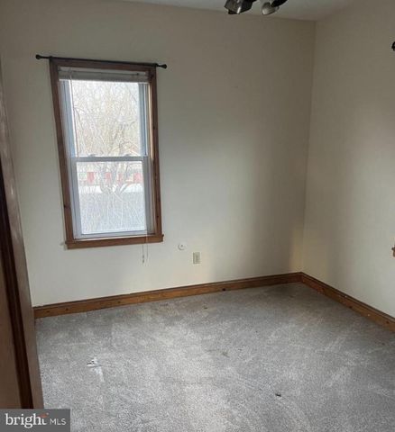 132 HADDON AVE, West Berlin, NJ 08091