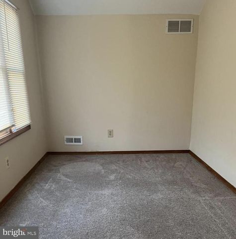 132 HADDON AVE, West Berlin, NJ 08091